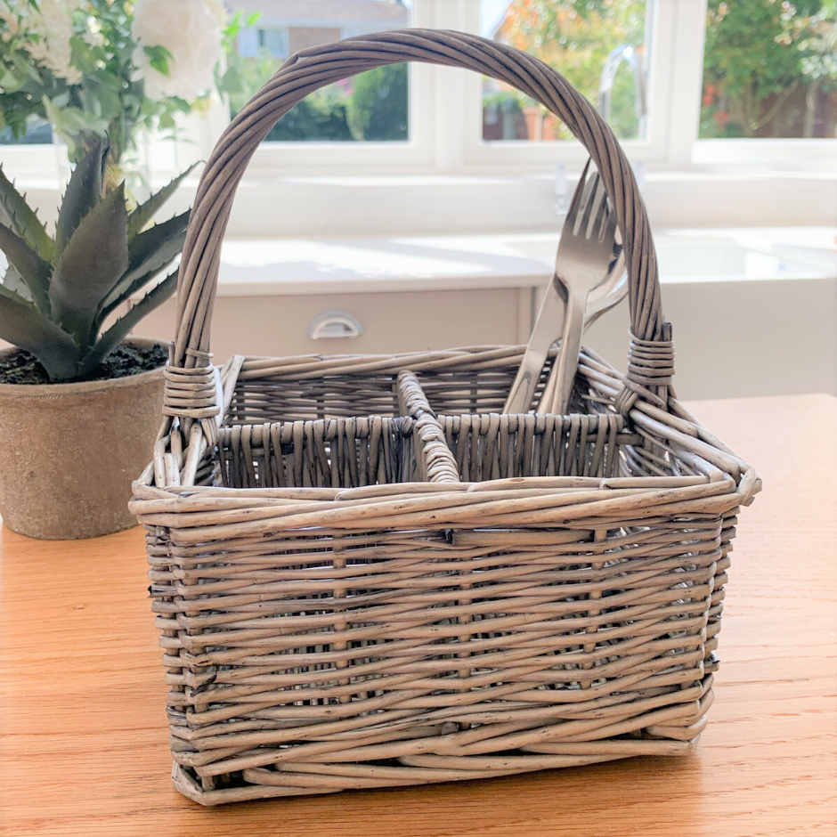 Wicker Cutlery Holder